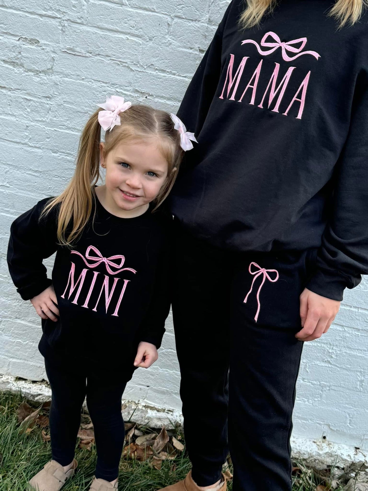 Embroidered Bow Mama Sweatshirt